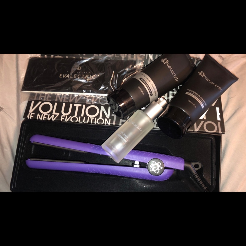 Brand new valectric straightener